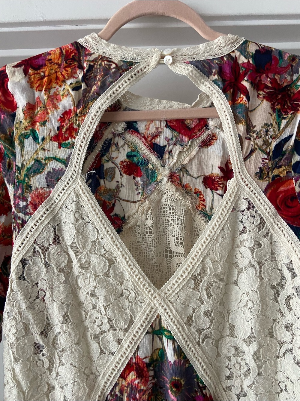 Umgee Floral Lace-Back Tunic Top - Cream & Multi - Picture 6 of 6